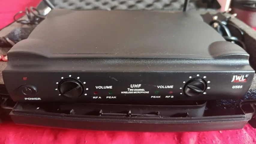 Microfone Jwl Duplo Red Set Cabeça Uhf Profissional Preto, zero na caixa, vendo o troco. - Foto 4