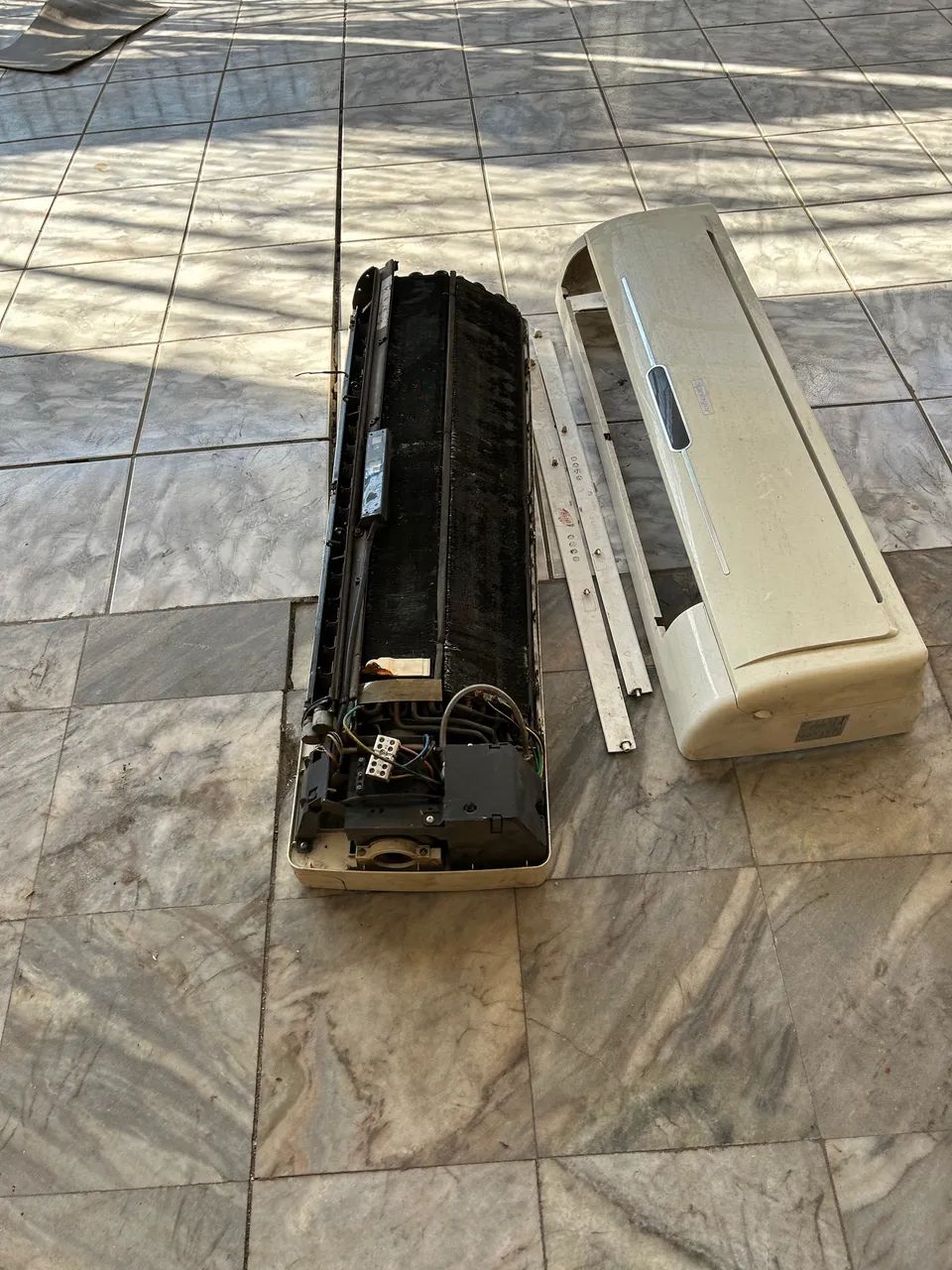 Vendo Compressor de Ar-condicionado Sprint  - Foto 2