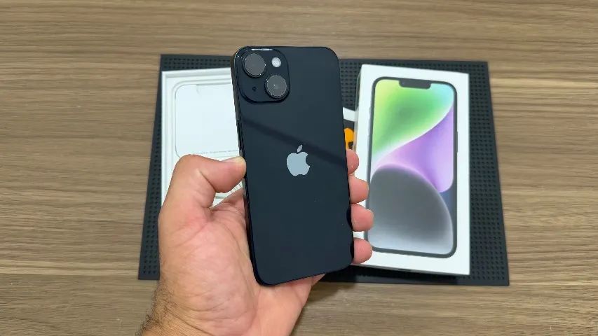 iPhone 14 (128GB) PRETO SEMINOVO - Celulares e Smartphones