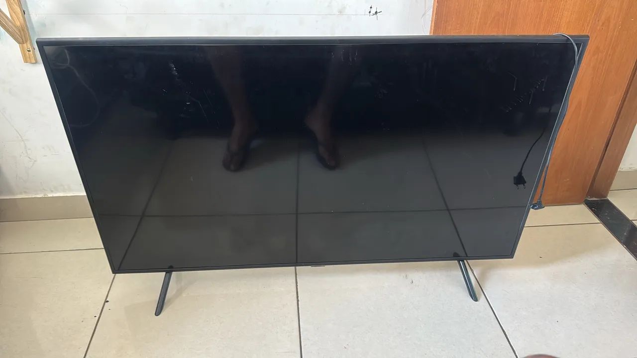 três tv só com a tela trincada  - Foto 3