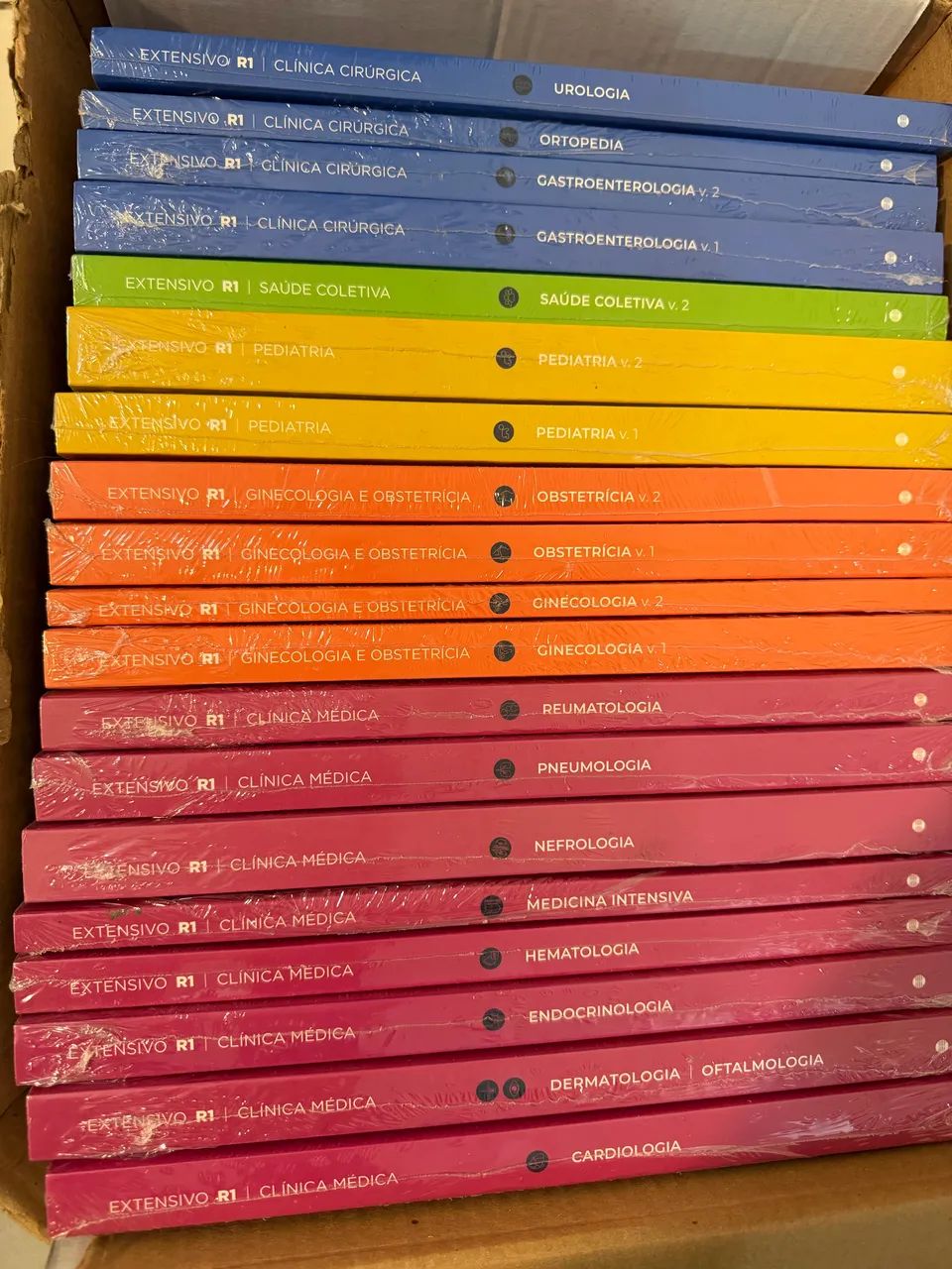 Caixa com 9 livros Medicel - Foto 2