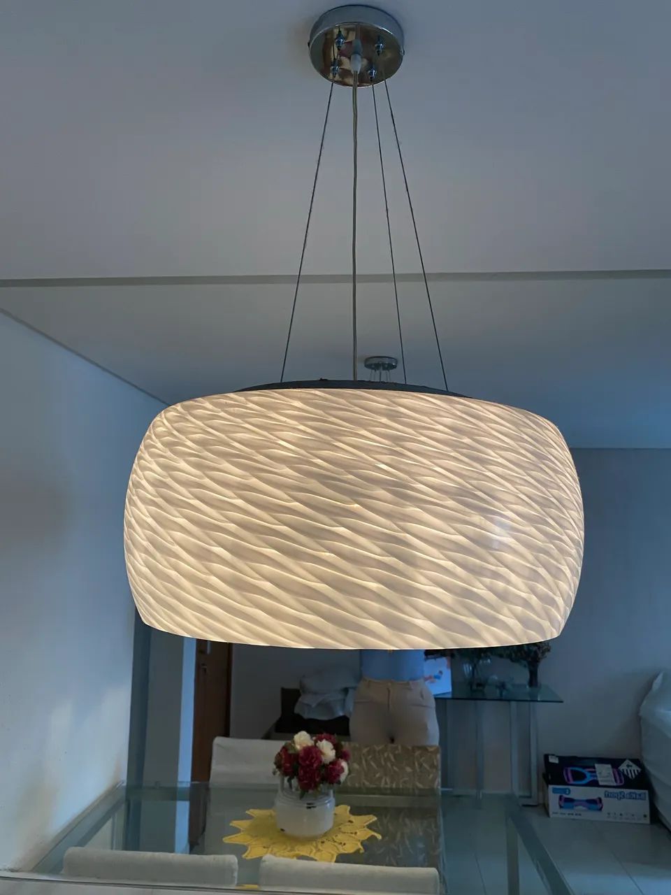 Lustre Pendente com Cristais e Cúpula de Vidro - Elegante e Sofisticado