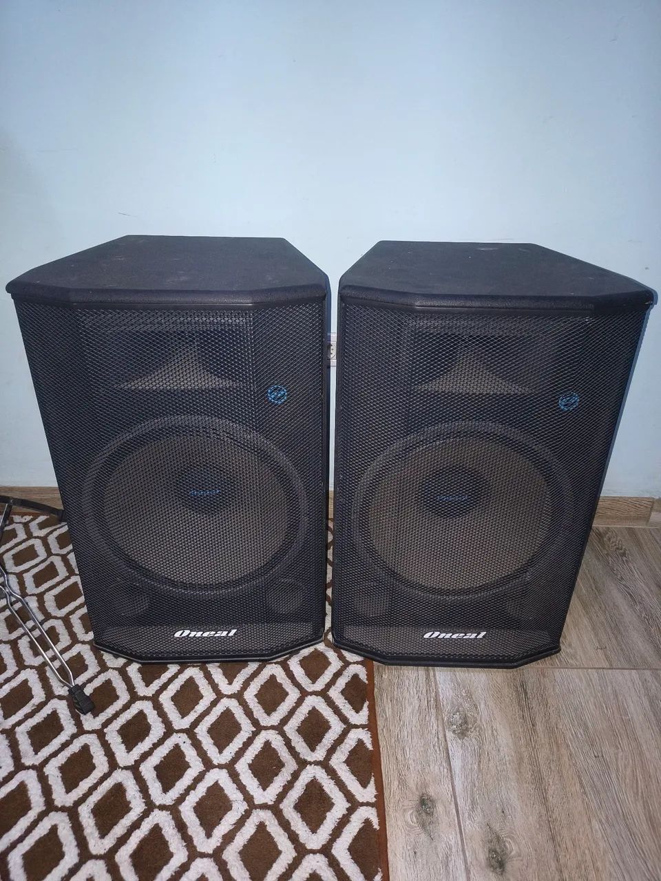 Par de caixas ativa oneal 400w 15 polegadas 