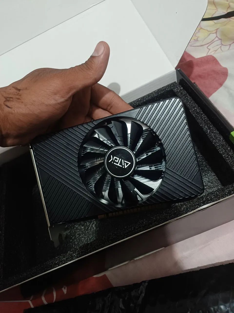 Placa de video 550 Ti 