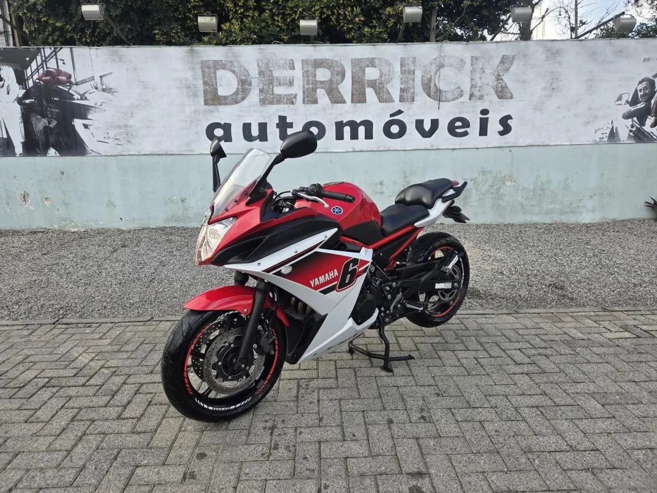 XJ6 F - Foto 2