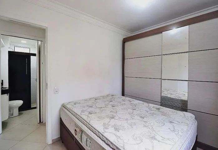Apartamento ( 2 dormitórios ) , aluguel anual com caução e com mobília. 