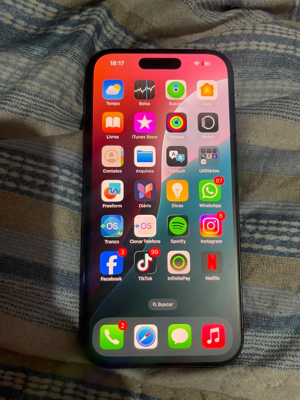 iPhone 15 /128 GB novíssimo 