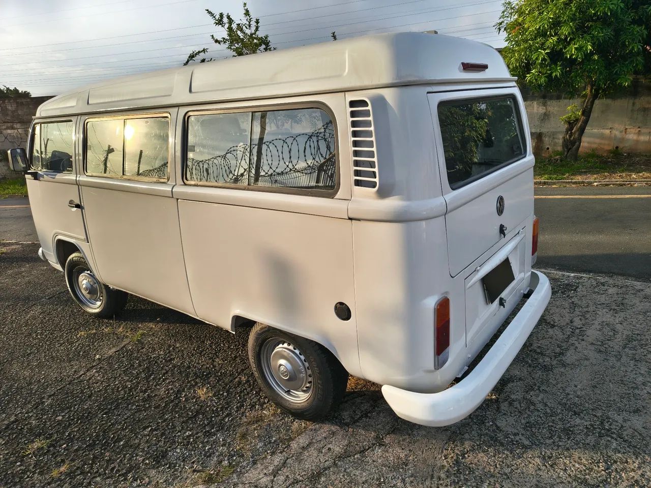 KOMBI 12 PASSAGEIROS TROCA E FINANCIA  - Foto 5