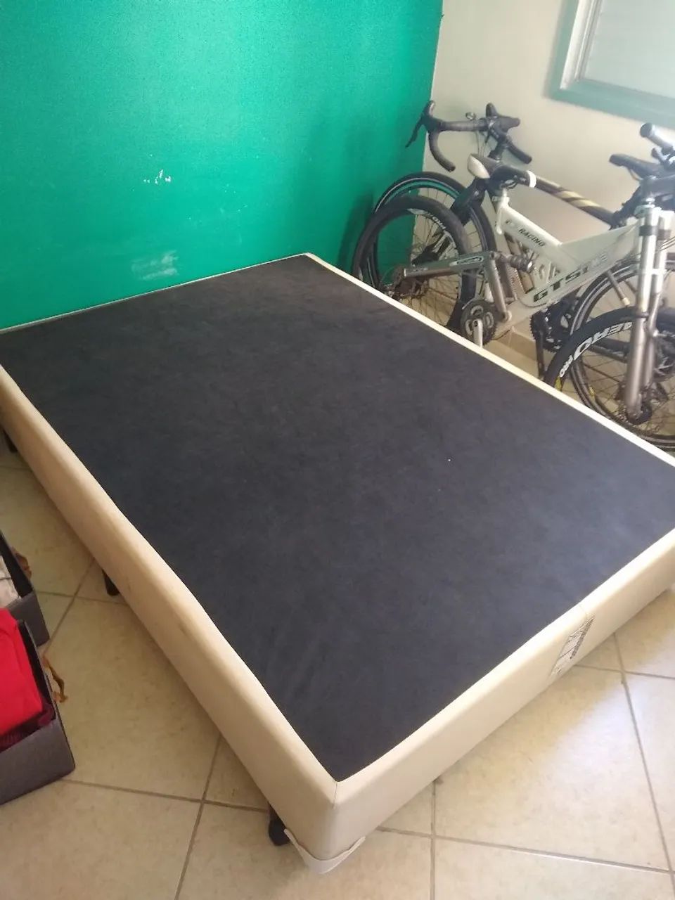 Box de cama casal! Sem colchão! Venda urgente - Foto 2
