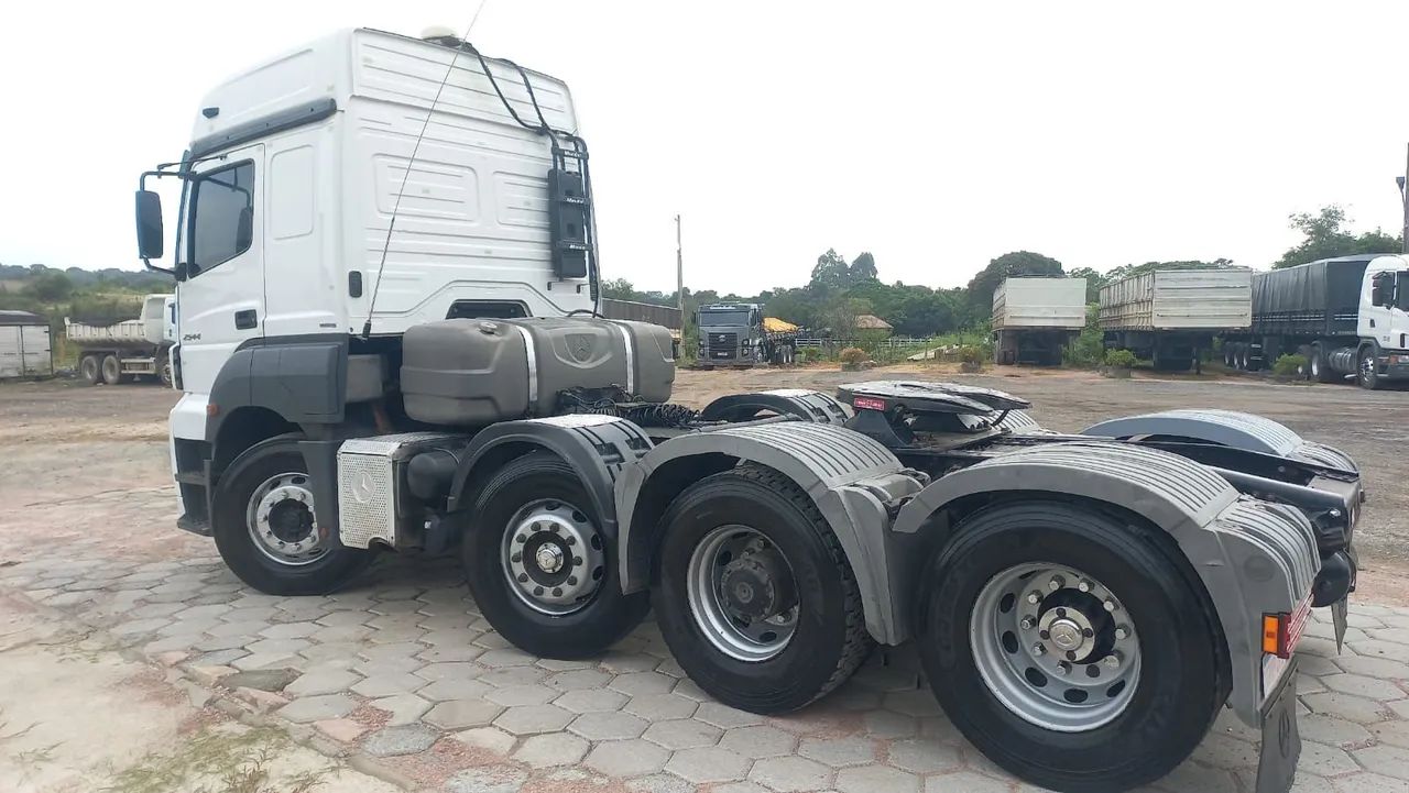 MB Axor - Foto 5