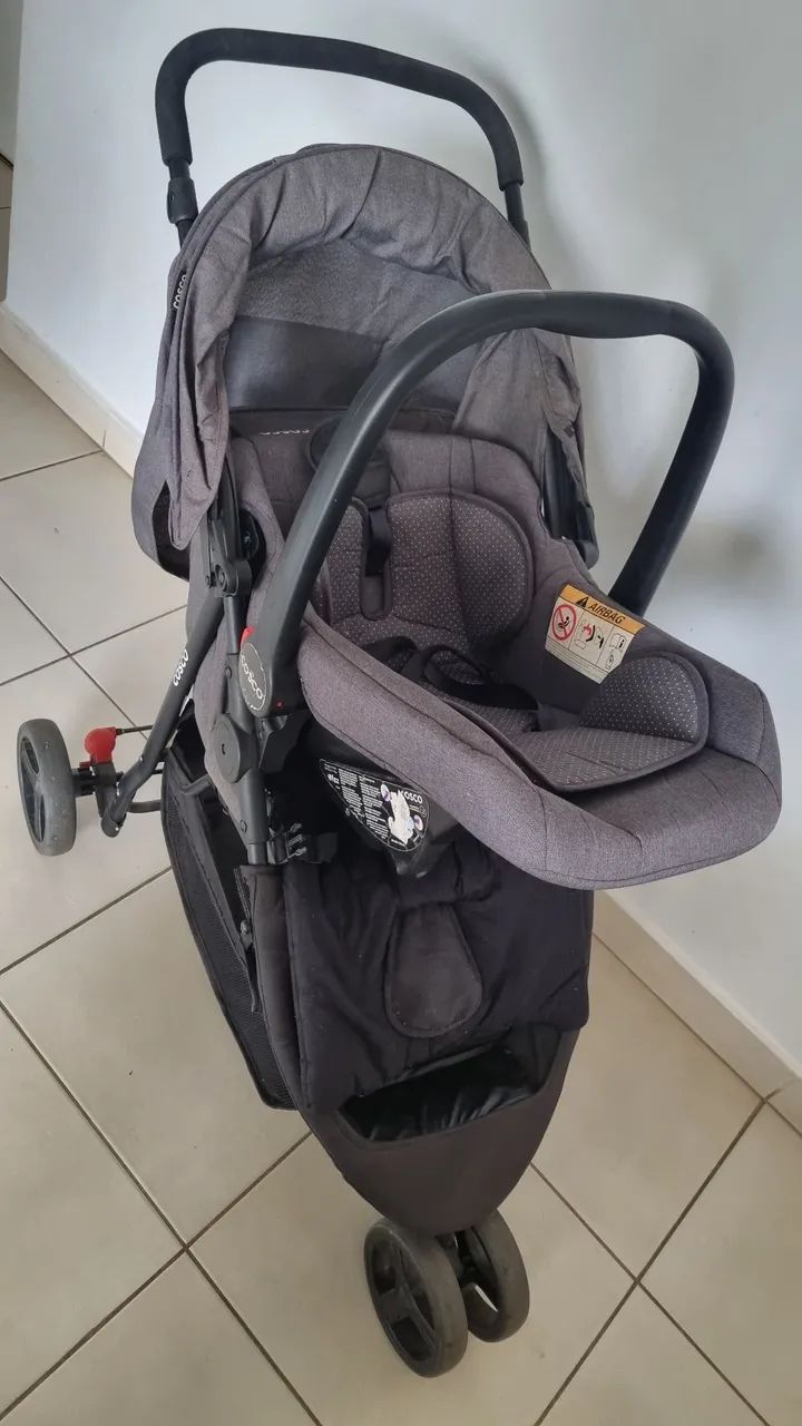 Carrinho bebê Cosco com bebê-conforto e base veicular - Foto 2