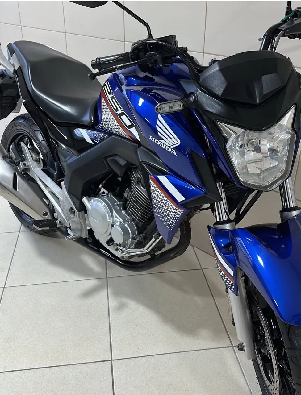 HONDA CB TWISTTER250F  - Foto 3