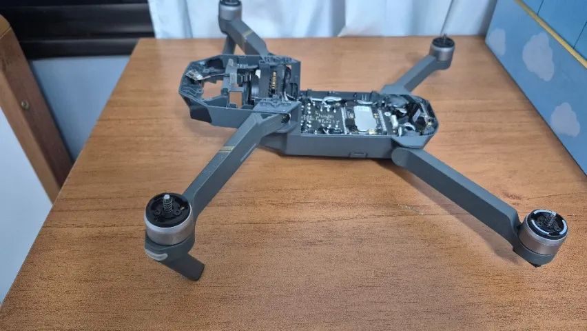 Carcaça Central com Braços e Motores para Drone DJI Mavic Pro