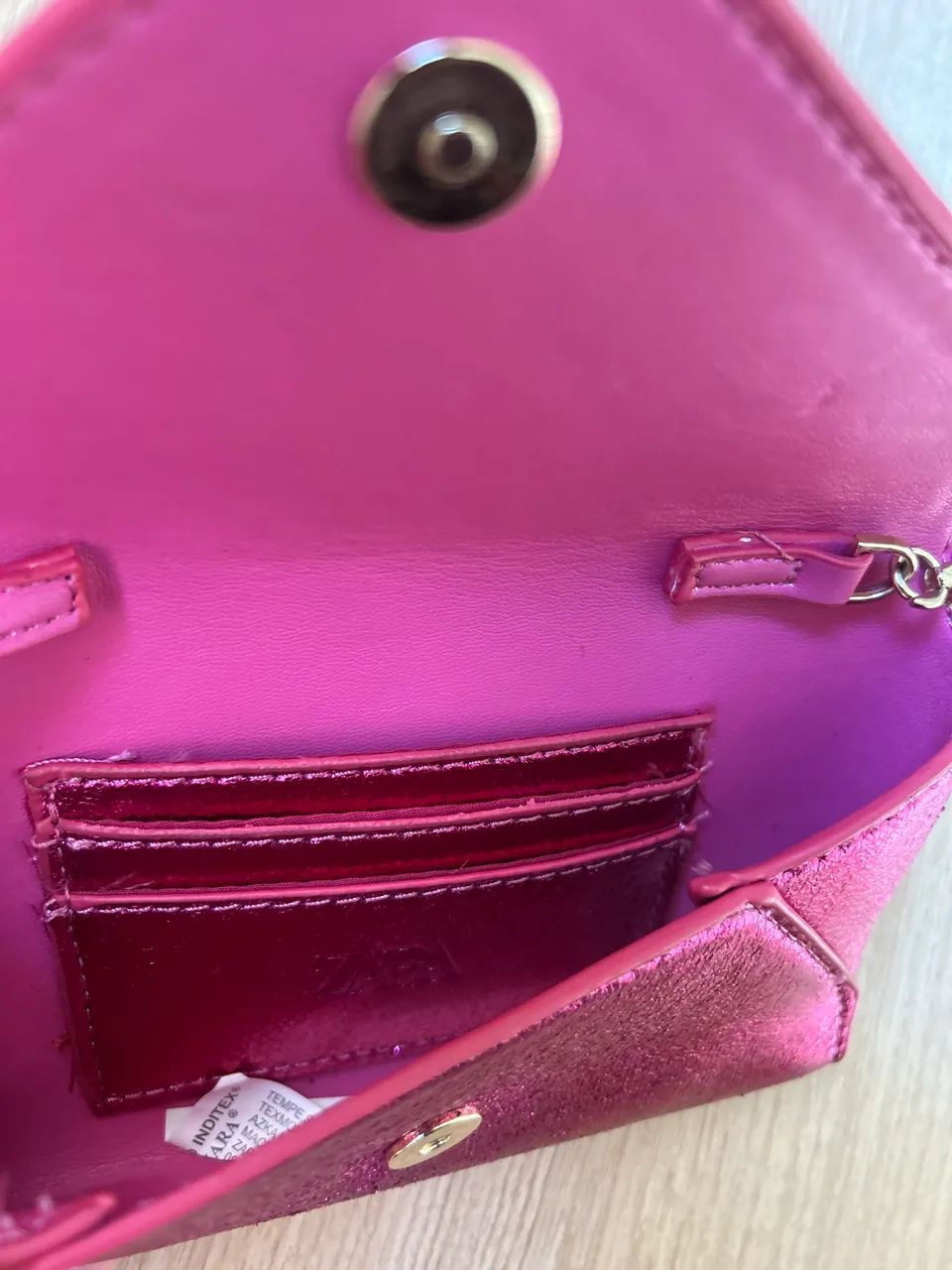 Bolsa Zara metálica rosa  - Foto 3