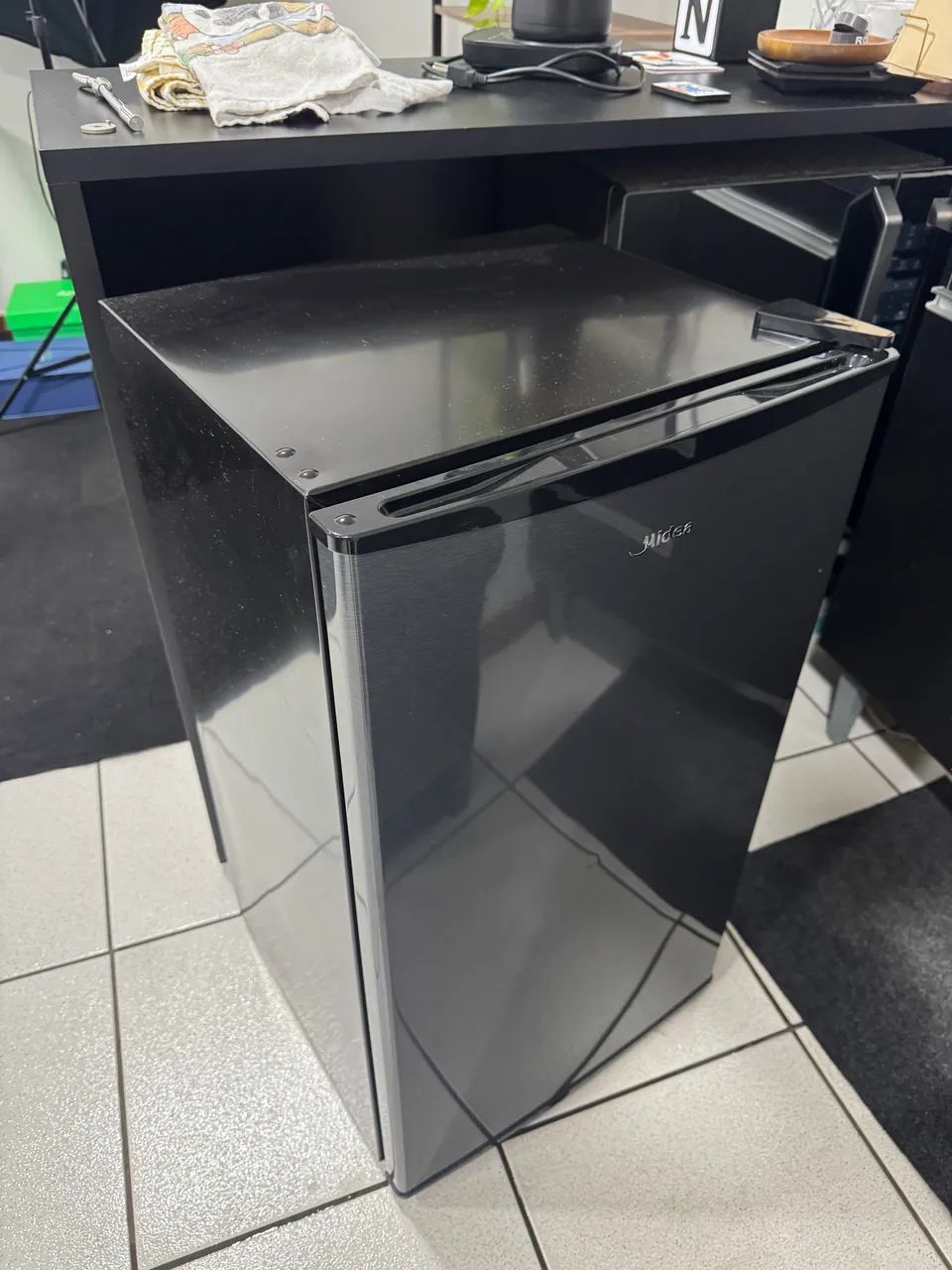 Frigobar Midea 93L