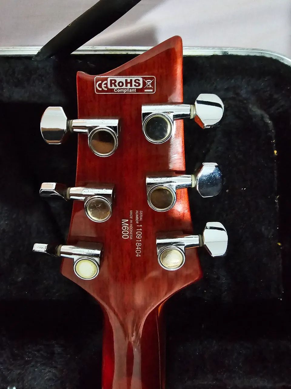 Guitarra Cort M600 + case rígido Gator - Foto 5