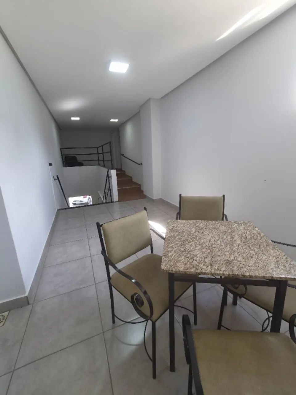 Sala comercial de 45m² em frente ao Carrefour da T-9 - Foto 4