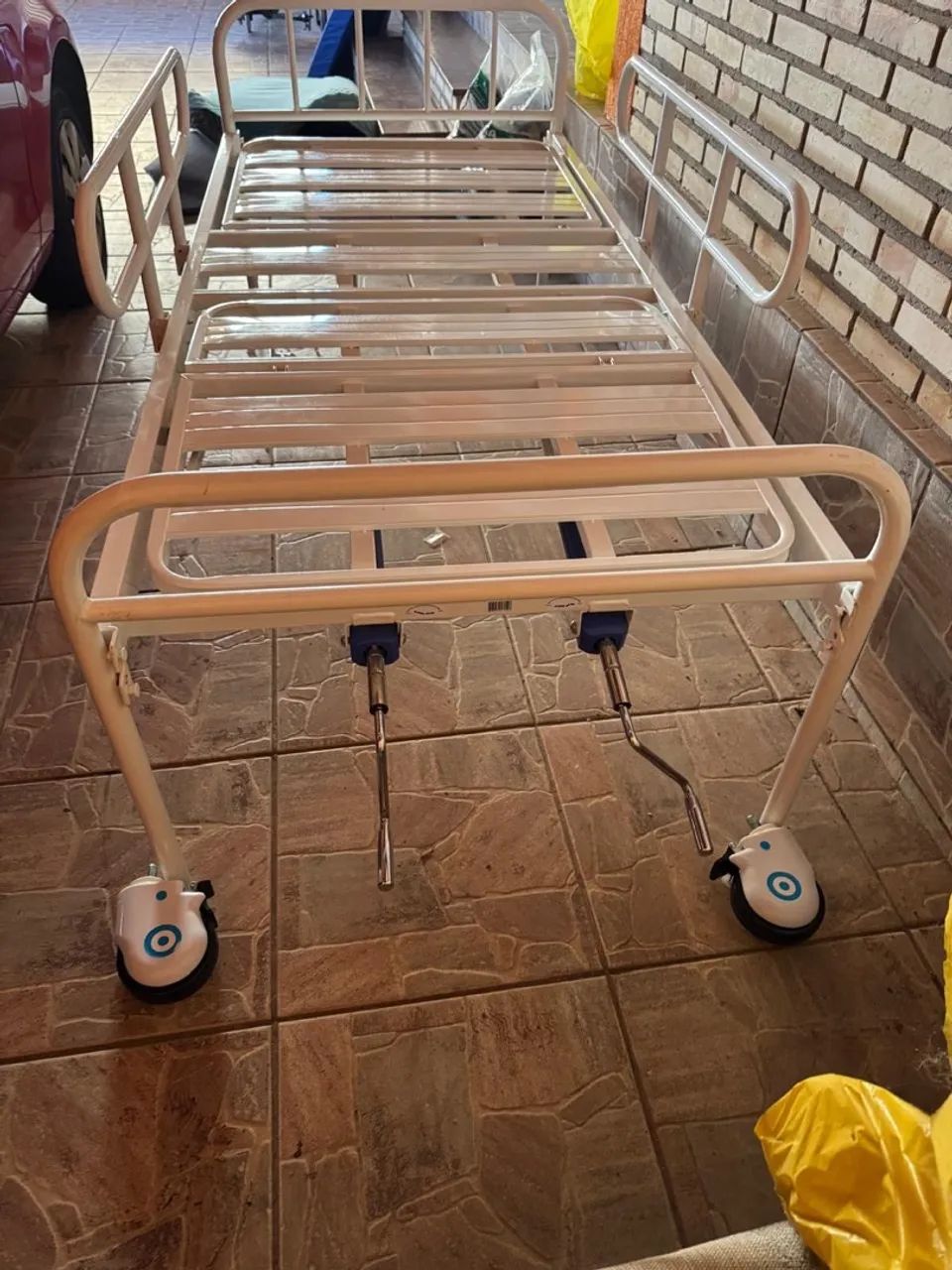 Cama hospitalar + colchão - Foto 3