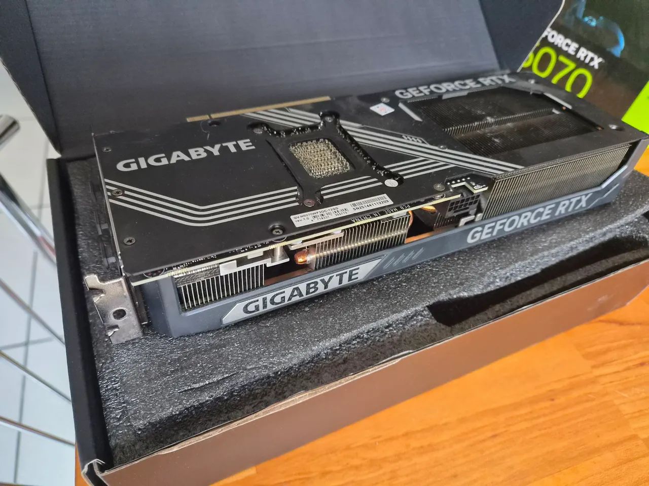 RTX 5070 12 GB GIGABYTE  - Foto 2