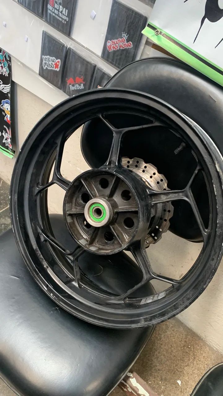 Par de Rodas Kawasaki ninja 300 preta usadas  - Foto 3