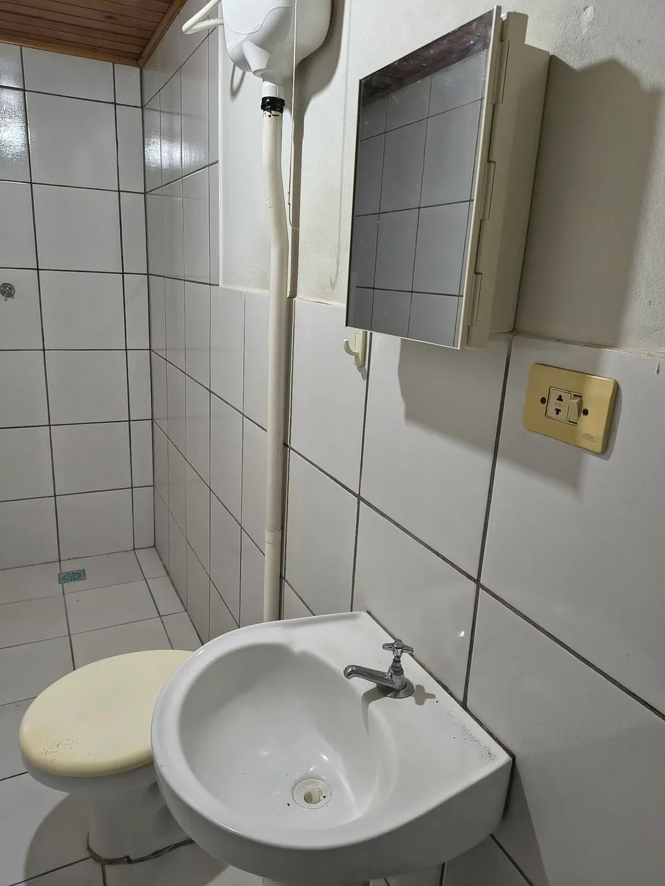Kitnet, edícula, apartamento  - Foto 2