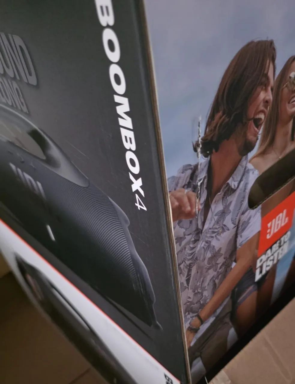 JBL boombox 4
