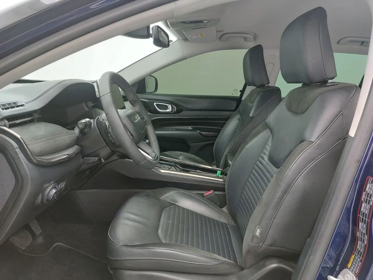 Jeep Commander Limited T270 1.3 TB Flex Aut., foto 16 de 18