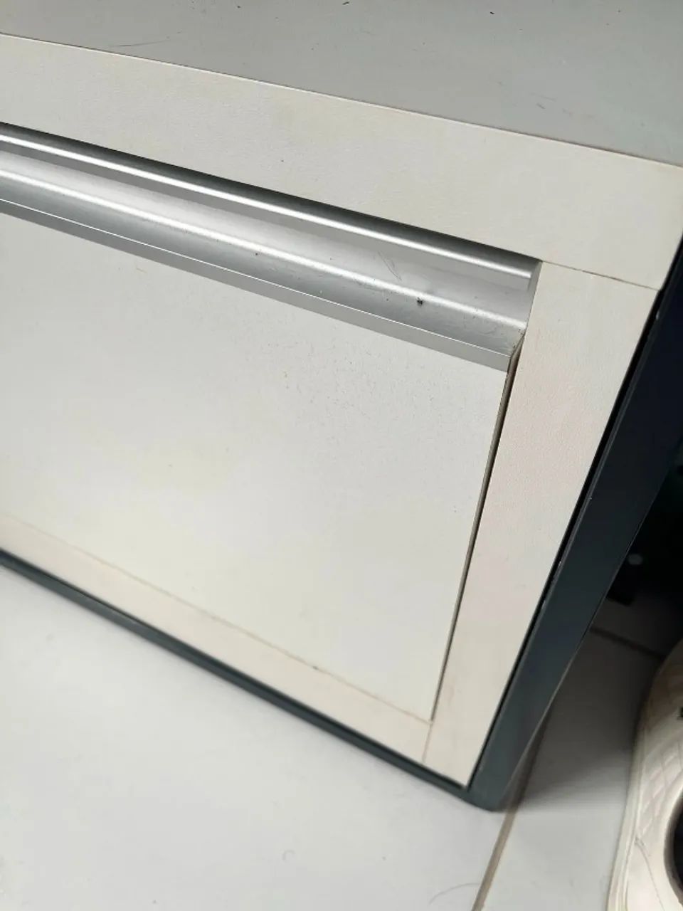 ARARA EM METALON COM 2 GAVETAS EM MDF - Foto 2