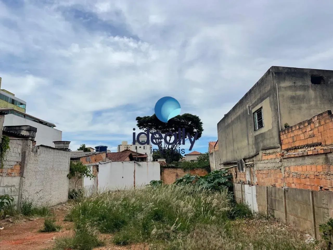LOTE A VENDA BAIRRO SERRANO 360 M2