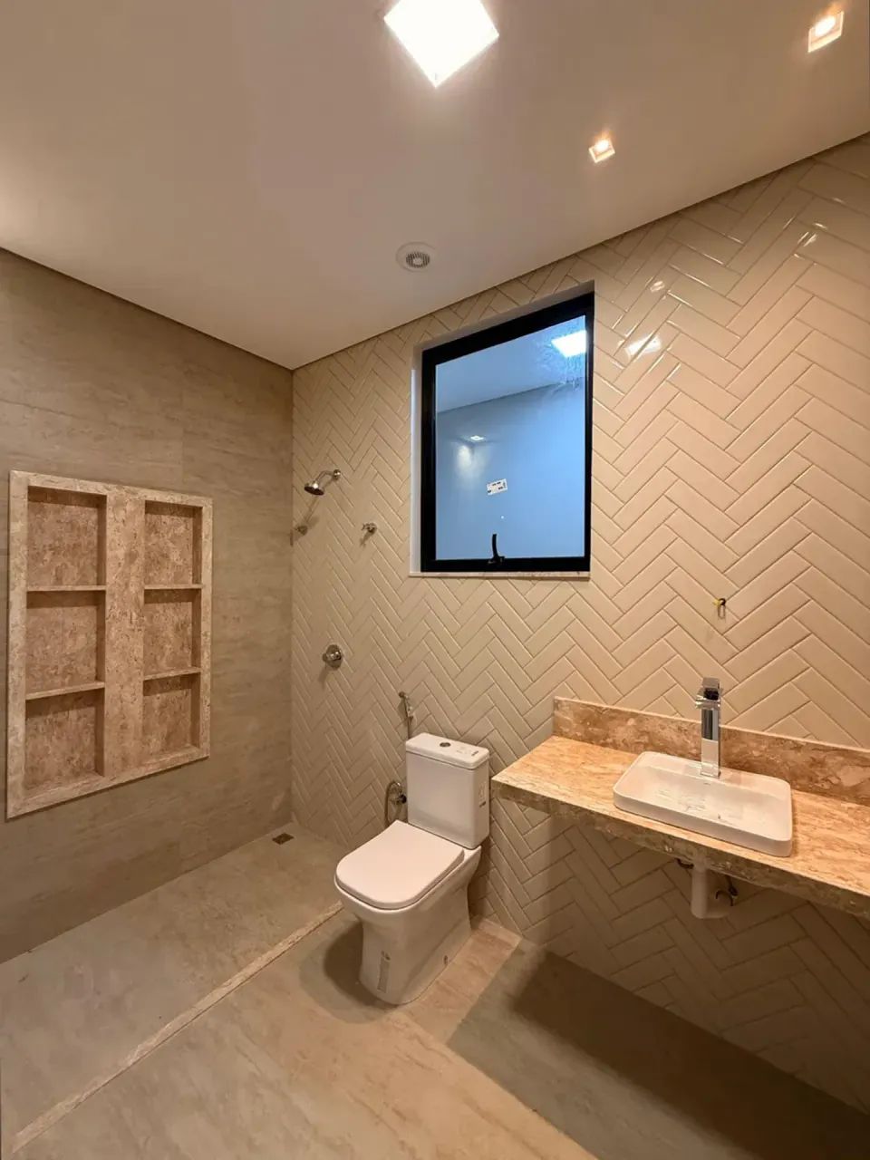 casa linda no Condomínio Passaredo