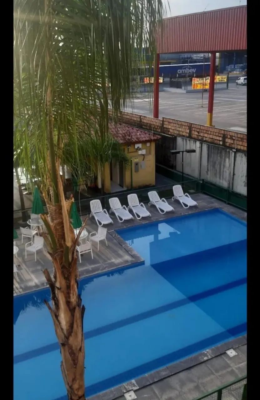 R$ 1.400 na Av. Torquato Tapajós Apt° 3qts/armários/ar cond
