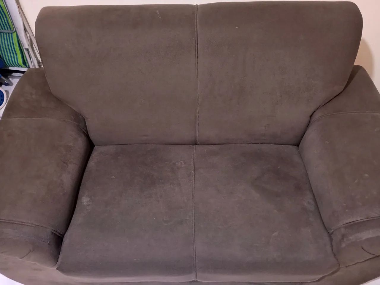 Vendo sofá de dois lugares 
