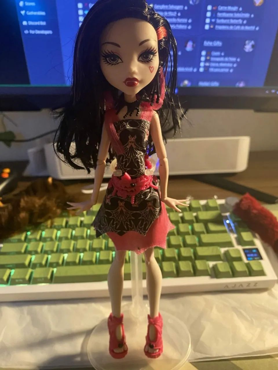 MONSTER HIGH - disposta a negociar - Foto 3