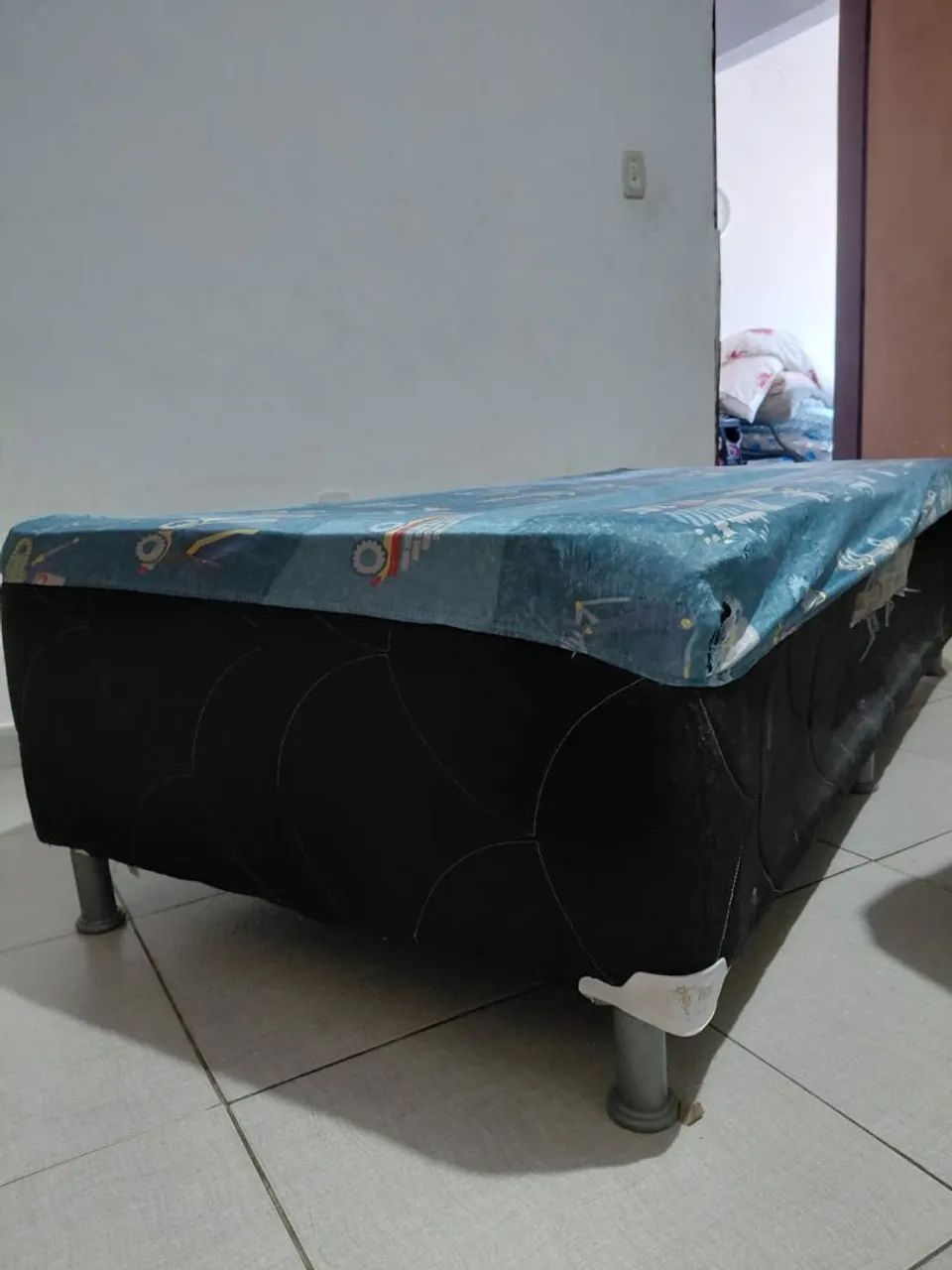 Vendo cama box solteiro 200.00 - Foto 4