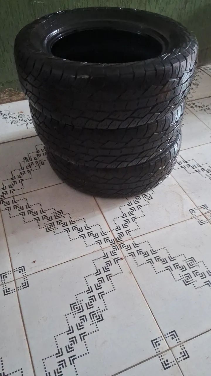 03 PNEUS ARO 18 SEMINOVO FORZA XBRI PARA CAMINHONETE 