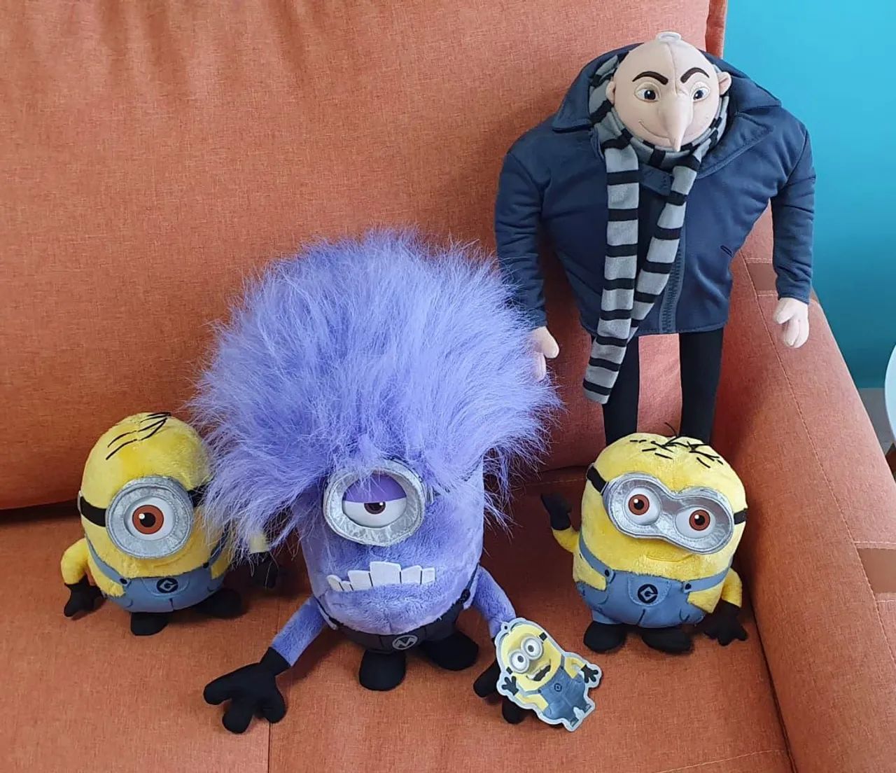 4 bonecos Minions, Gru e Minion do Mal importados EUA
