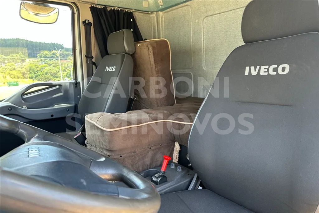 IVECO TECTOR 310E30CE 8X2 2020/2021 - Foto 11
