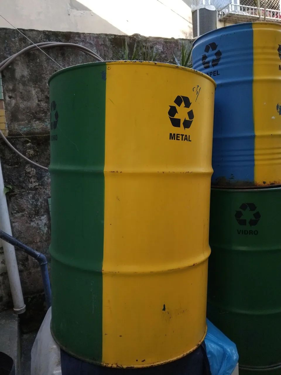 Latão 4 deles reciclagem separação total, vidros, alumínio, papéis,metas - Foto 3