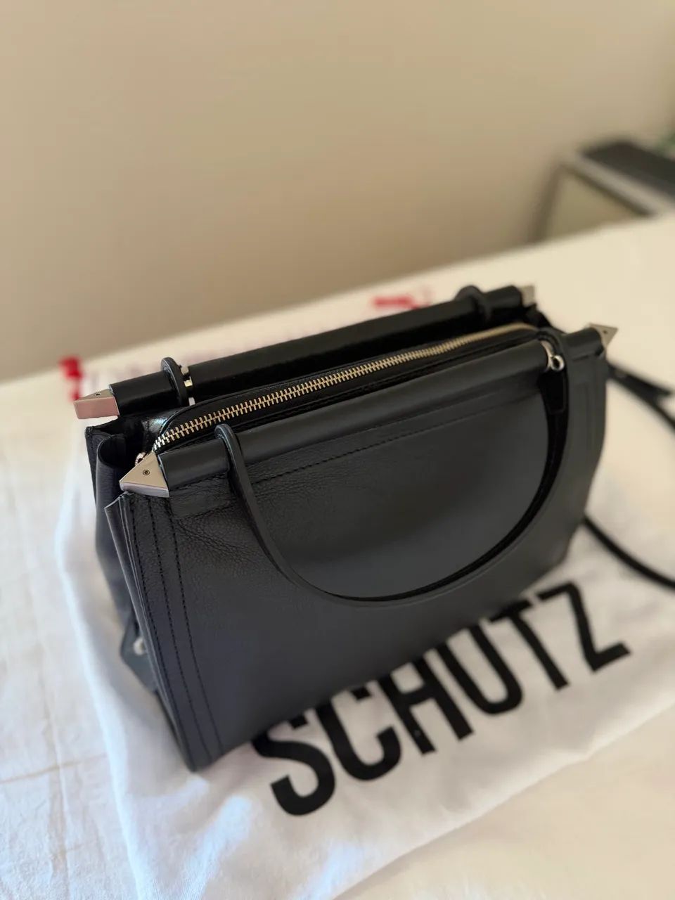 Bolsa Schutz Couro nunca usada!  - Foto 2