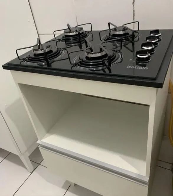 Balcão projetado para cooktop 