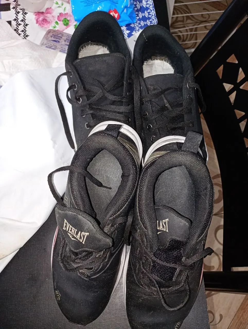 Vendo esse 2 tênis 35/36 - Foto 2