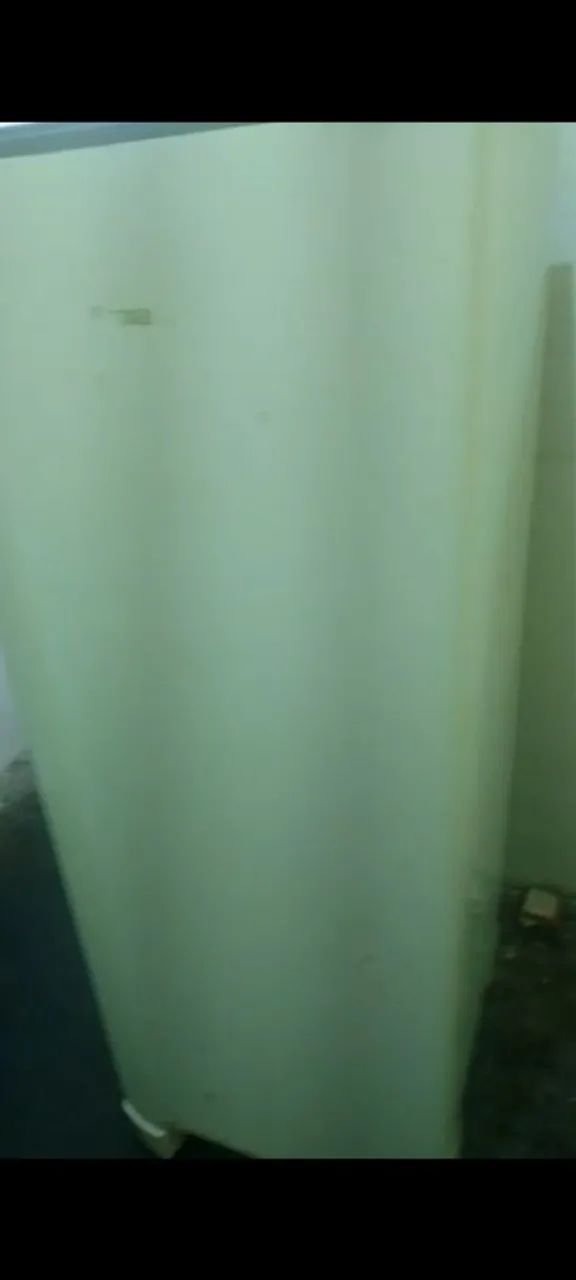 Vende se geladeira 
