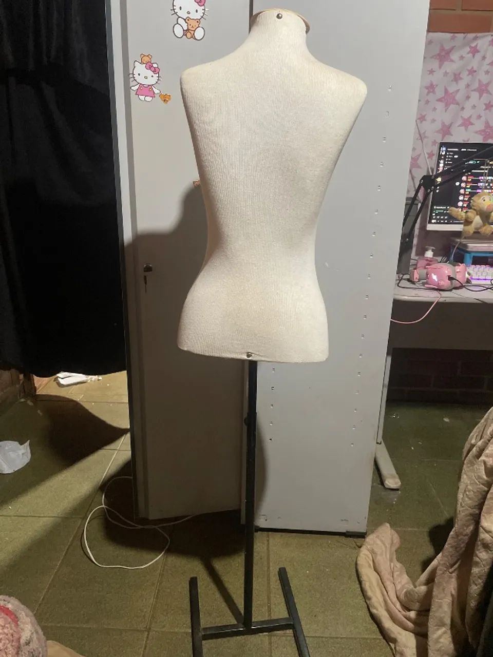 manequim busto com pedestal 2m - Foto 4
