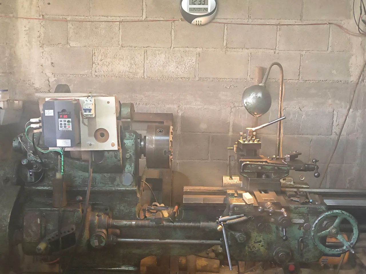 TORNO MECÂNICO 1,5 MTS ALEMÃO DE CORREIA. - Foto 6