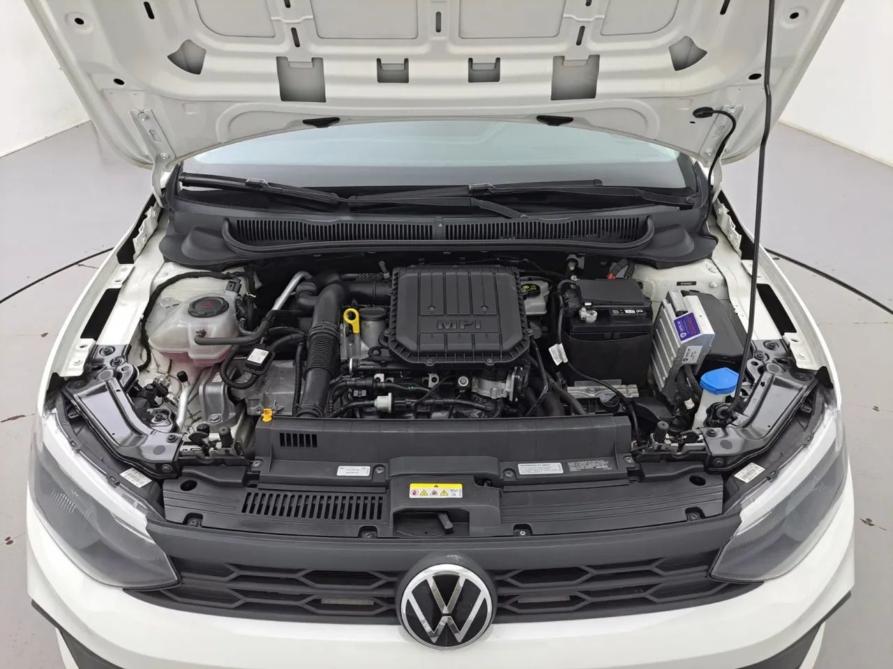 Volkswagen Polo Track 1.0 Flex 12V 5p, foto 10 de 18