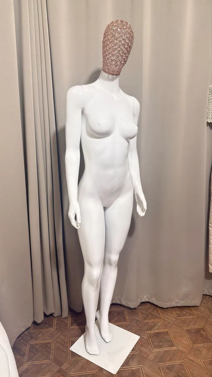 Manequim feminino cabeça aramada  - Foto 4