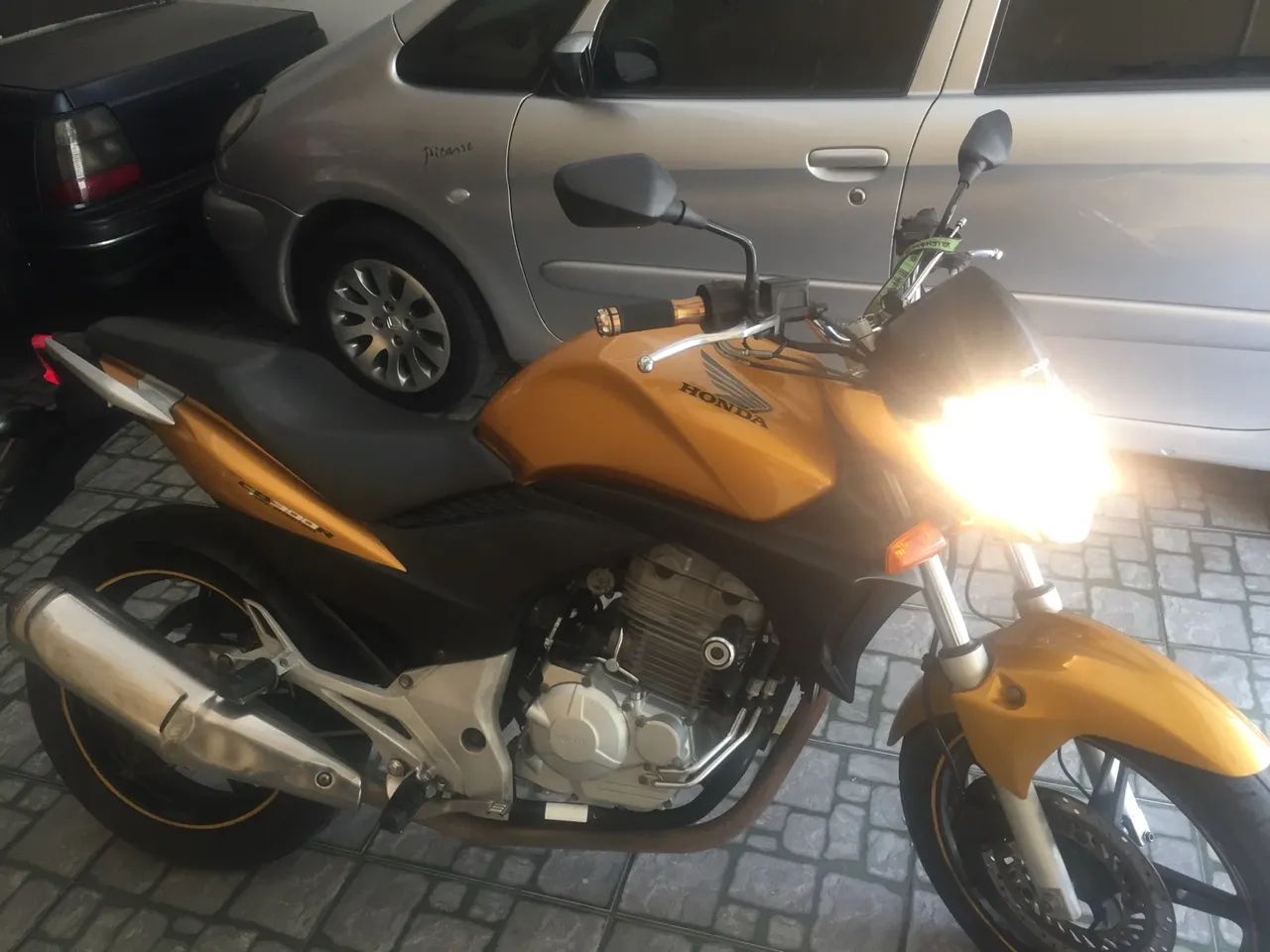 Cb 300r - Foto 2