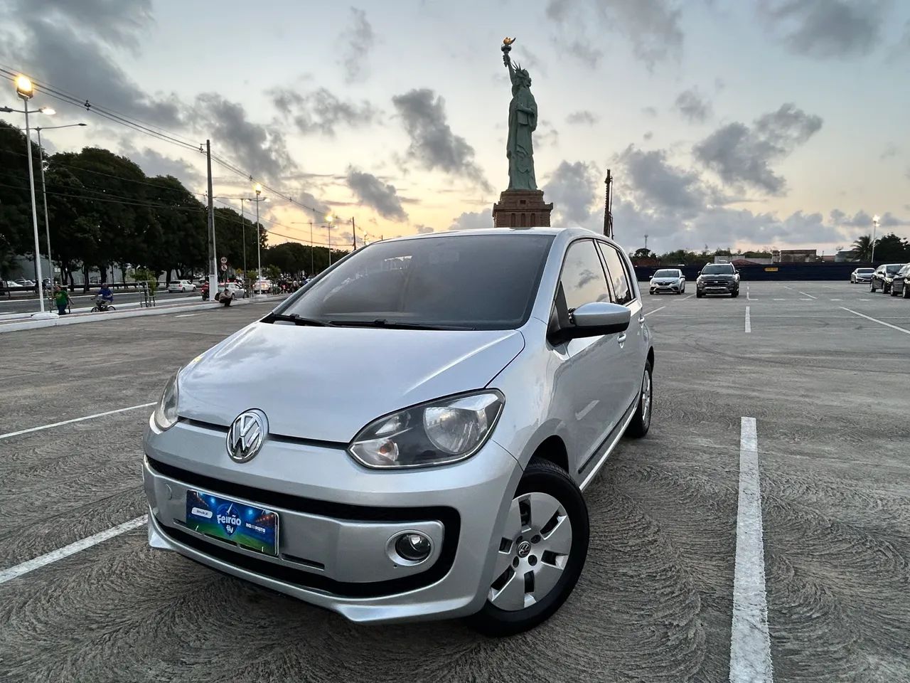Volkswagen Up! up! take 1.0 Total Flex 12V 5p 2015