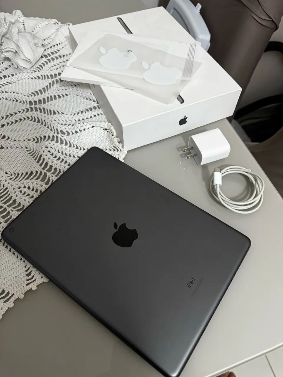 IPad 9ª Geração 64GB Space Gray - Completo + Capa com Teclado iPlace
