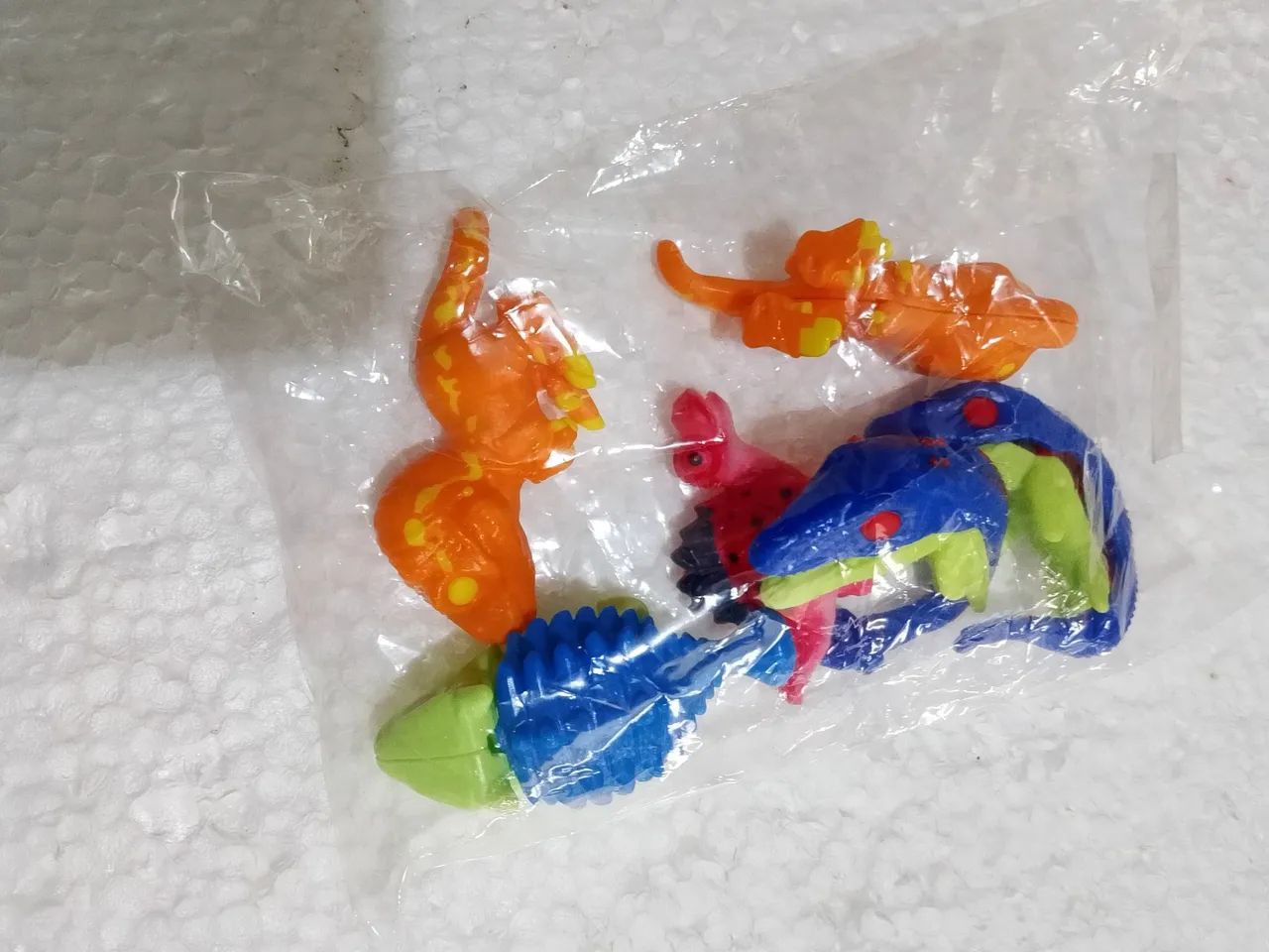 6  miniaturas colecionáveis dinossauros  - Foto 4